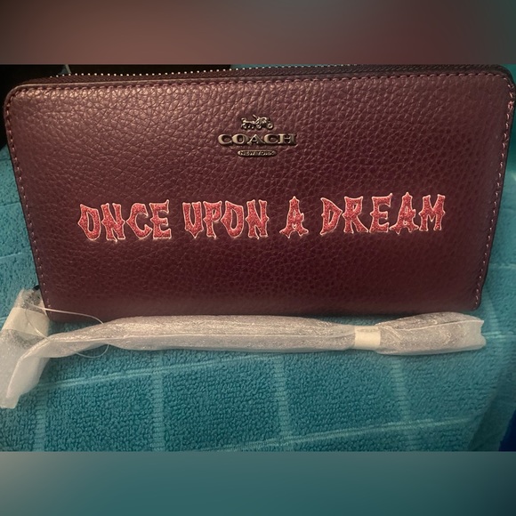 Disney X Coach Long Zip Around Wallet W/ Signature Canvas And Once Upon A Dream - Picture 4 of 7